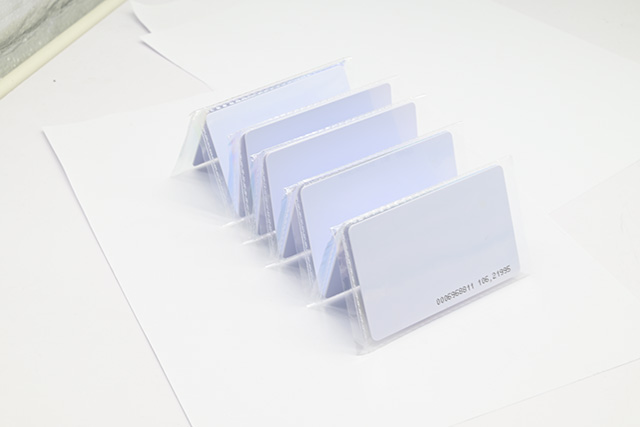 停車(chē)場(chǎng)系統(tǒng)使用的ID卡與IC卡相比哪個(gè)更具優(yōu)勢(shì) 停車(chē)場(chǎng)系統(tǒng)使用的ID卡與IC卡相比哪個(gè)更具優(yōu)勢(shì)