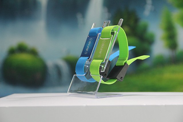 五招讓硅膠腕帶吸盤(pán)掛鉤更牢固 五招讓硅膠腕帶吸盤(pán)掛鉤更牢固