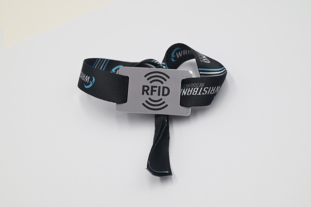 感應式PVC卡常用的芯片有哪幾種呢? 感應式PVC卡常用的芯片有哪幾種呢?