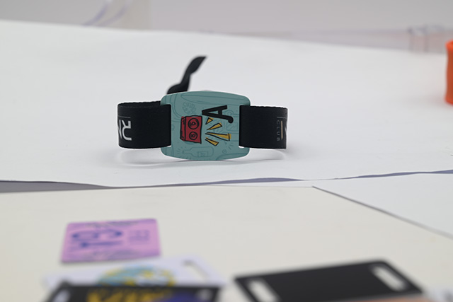 驚!這才是和信達(dá)智能腕帶制作廠家 驚!這才是和信達(dá)智能腕帶制作廠家